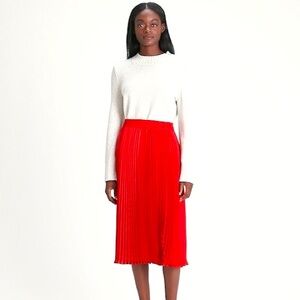 Silky Banana Republic red pleated midi skirt - Size 2